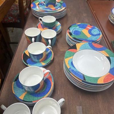 Sale Photo Thumbnail #110: 8 bowls 
8 salad plates 
7 dinner plates 
8 cups and saucers