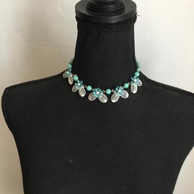 Duane 1950s vintage turquoise and white enamel flower, choker style necklace