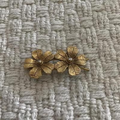 Cute vintage flower hair clip