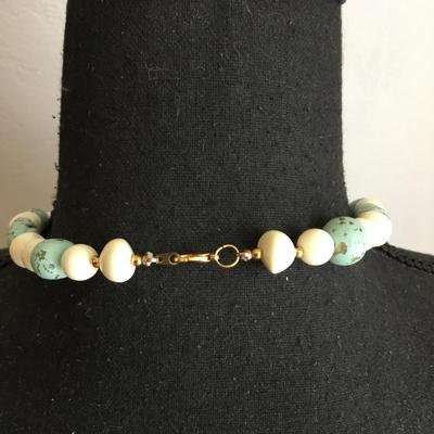 Beautiful vintage cream and turquoise gold flaked beaded necklace. Very nice very beautiful.