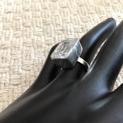 Beautiful silver sterling ring with authentic crystal
