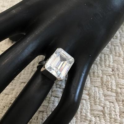 Beautiful silver sterling ring with authentic crystal