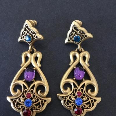 Vintage Beautiful, dangle earrings