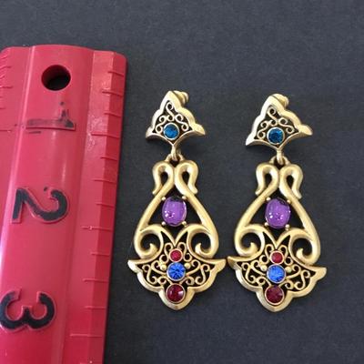 Vintage Beautiful, dangle earrings