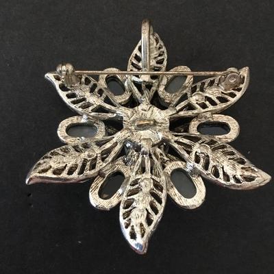 Large statement brooch very beautiful very nice