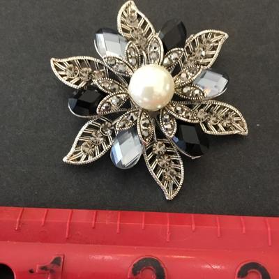 Large statement brooch very beautiful very nice