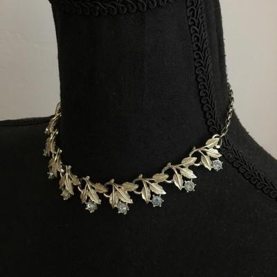 Beautiful, vintage, choker style necklace art deco