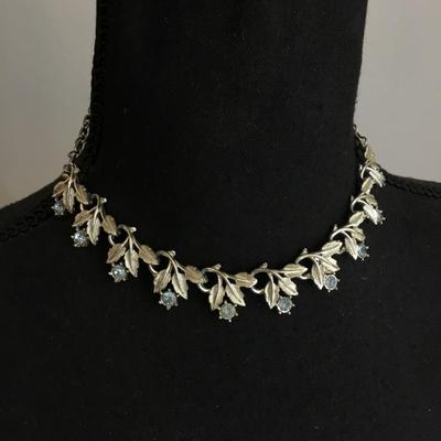 Beautiful, vintage, choker style necklace art deco