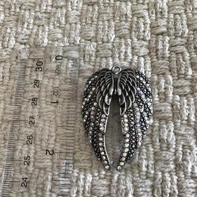 Beautiful wings pendant