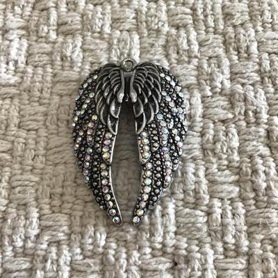 Beautiful wings pendant