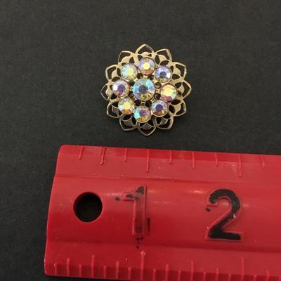 Beautiful, vintage, crystal rhinestone pin/brooch