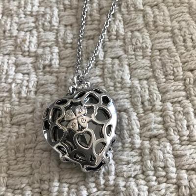 Lauren Conrad mom heart blue faceted glass pendant silver necklace