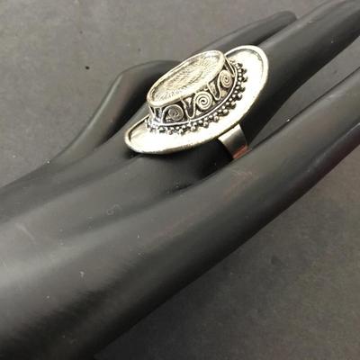 Cute vintage hat ring