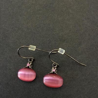 Cute gun metal, gray light, pink stone dangle earrings