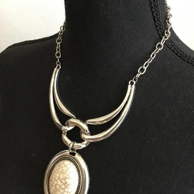 Large, Silver tone statement, necklace, Southwestern