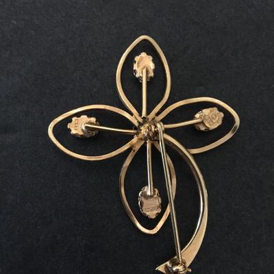 Beautiful vintage 12 karat gold filled brooch
