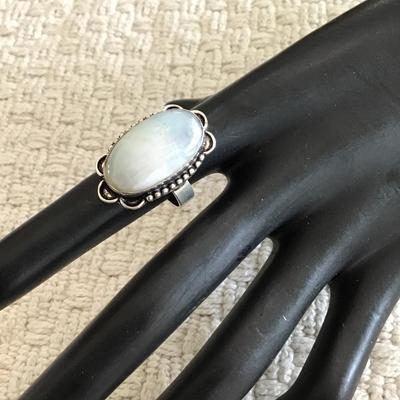 Beautiful rainbow moonstone 925 ring