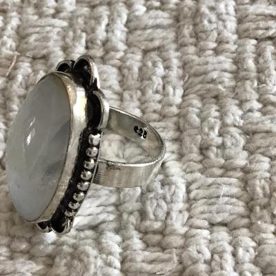 Beautiful rainbow moonstone 925 ring