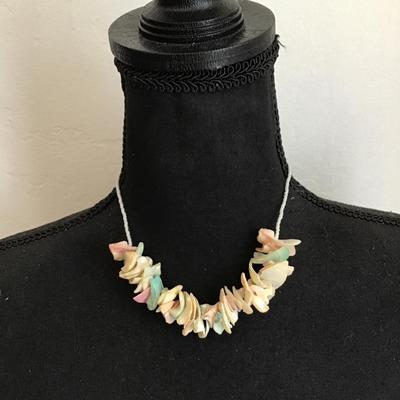 Pretty multicolor Shell Necklace