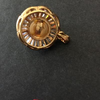 Beautiful, crystal genuine pearl, 18 karat gold plated, gorgeous pendant