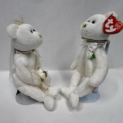 Brida & Groom Ty Beanie Babies with tags and stands