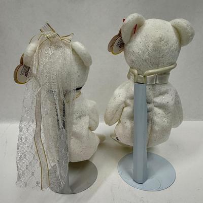 Brida & Groom Ty Beanie Babies with tags and stands