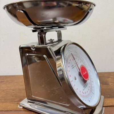 Escali Food Scale for pro cooks 11 pounds