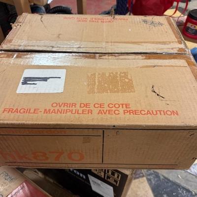 Harmon Kardon HK870 Stereo Amplifier in box