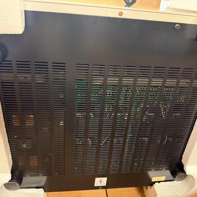 Harmon Kardon HK870 Stereo Amplifier in box