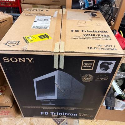 Sony Vintage FD Trinitron GDM -F400 Monitor
