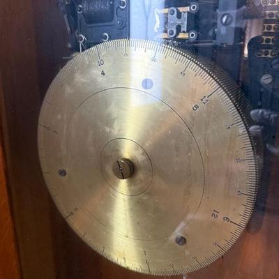 Antique - The International Electric Self Winding Clock