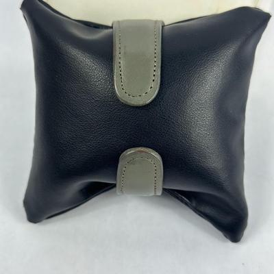 Lot 1: Men's Bulova Watch - Leather Band