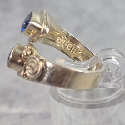 Lot 5: Sterling Silver Ring with Stones - 5g / Ring Size: 6.5