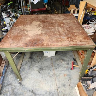 Heavy Duty Work Table on Casters 48x48x37
