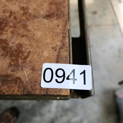 Heavy Duty Work Table on Casters 48x48x37