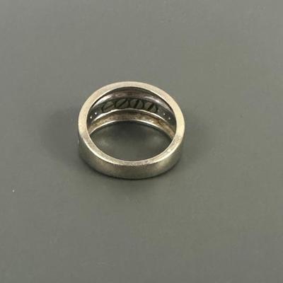 Lot 12: 14k Gold Ring with Stones - 6g / Ring Size: 5.5