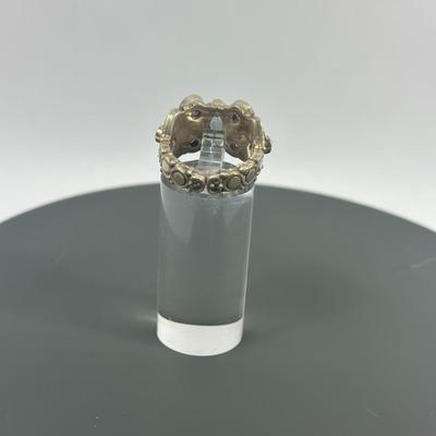 Lot 17: Sterling Silver Ring with Stones - 11g / Ring Size: 6.5