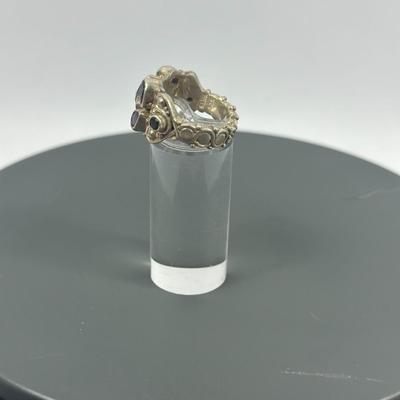 Lot 17: Sterling Silver Ring with Stones - 11g / Ring Size: 6.5