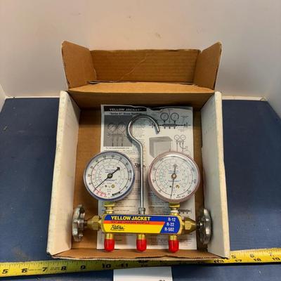 Yellow Jacket Series 41 Test and Charge Manifold