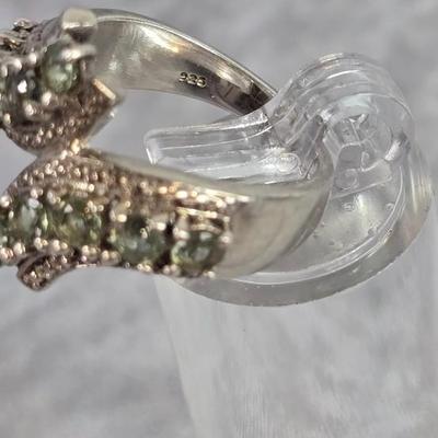 Lot 19: Sterling Silver Ring with Stones - 7g / Ring Size: 6.5