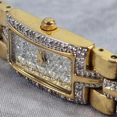 Lot 20: Lady's Bulova Watch