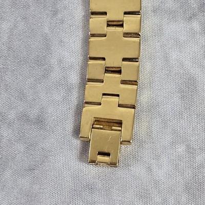 Lot 20: Lady's Bulova Watch