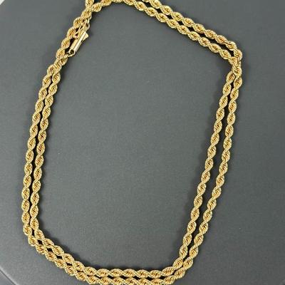 Lot 23: 14k Gold Necklace - 21g