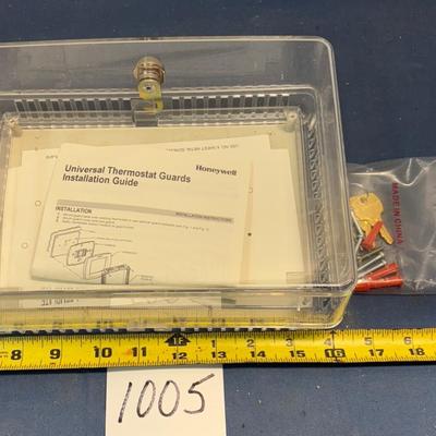 Thermostat Guard with Key