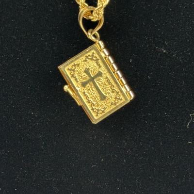 Lot 24: 14k Gold Necklace with Holy Bible & Scripture Pendant - 5g