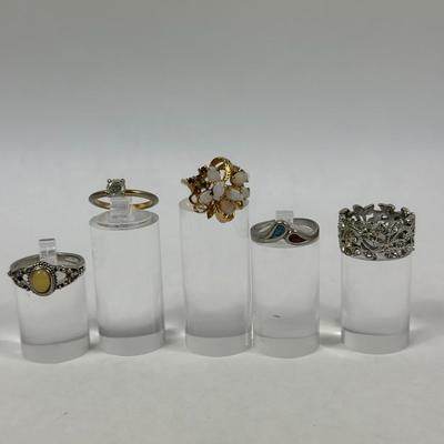 Lot 26: Lot of 5 Rings (Costume) / Ring Sizes Vary: 5.5, 6, 6.5, 7, 7.5