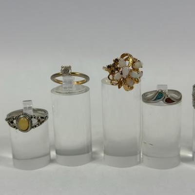 Lot 26: Lot of 5 Rings (Costume) / Ring Sizes Vary: 5.5, 6, 6.5, 7, 7.5