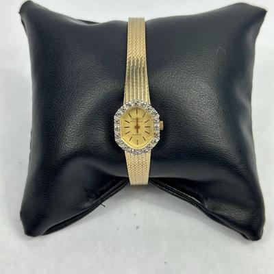 Lot 28: Vintage Gruen Lady's Watch
