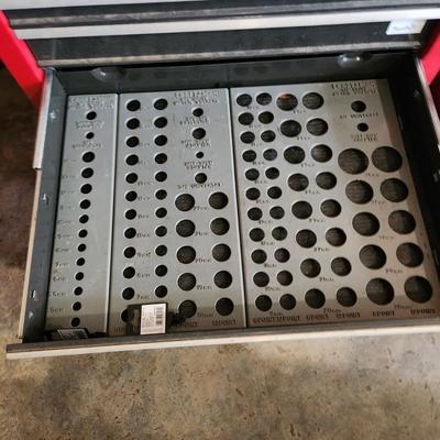 Carftsman 11 Drawer Tool Chest Cabinet 2 pieces with keys Cabinet 2 lot 777