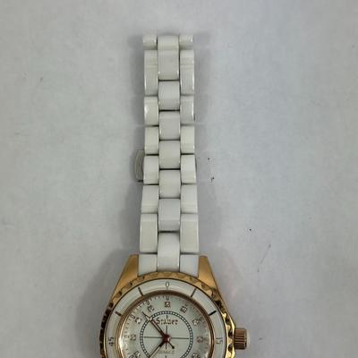 Lot 30: Stauer Lady's Watch with Ceramic Band